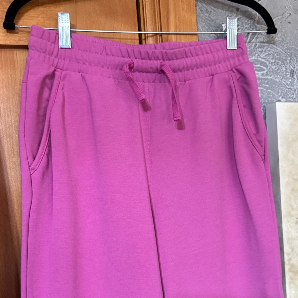Nike Yoga Dri-Fit Pink Set - Picture 3 of 6